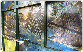 ANALOG WINDOW CLOSE-UP